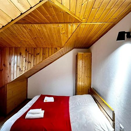 Nino & Irodi'S Guest House Koetaisi Buitenkant foto